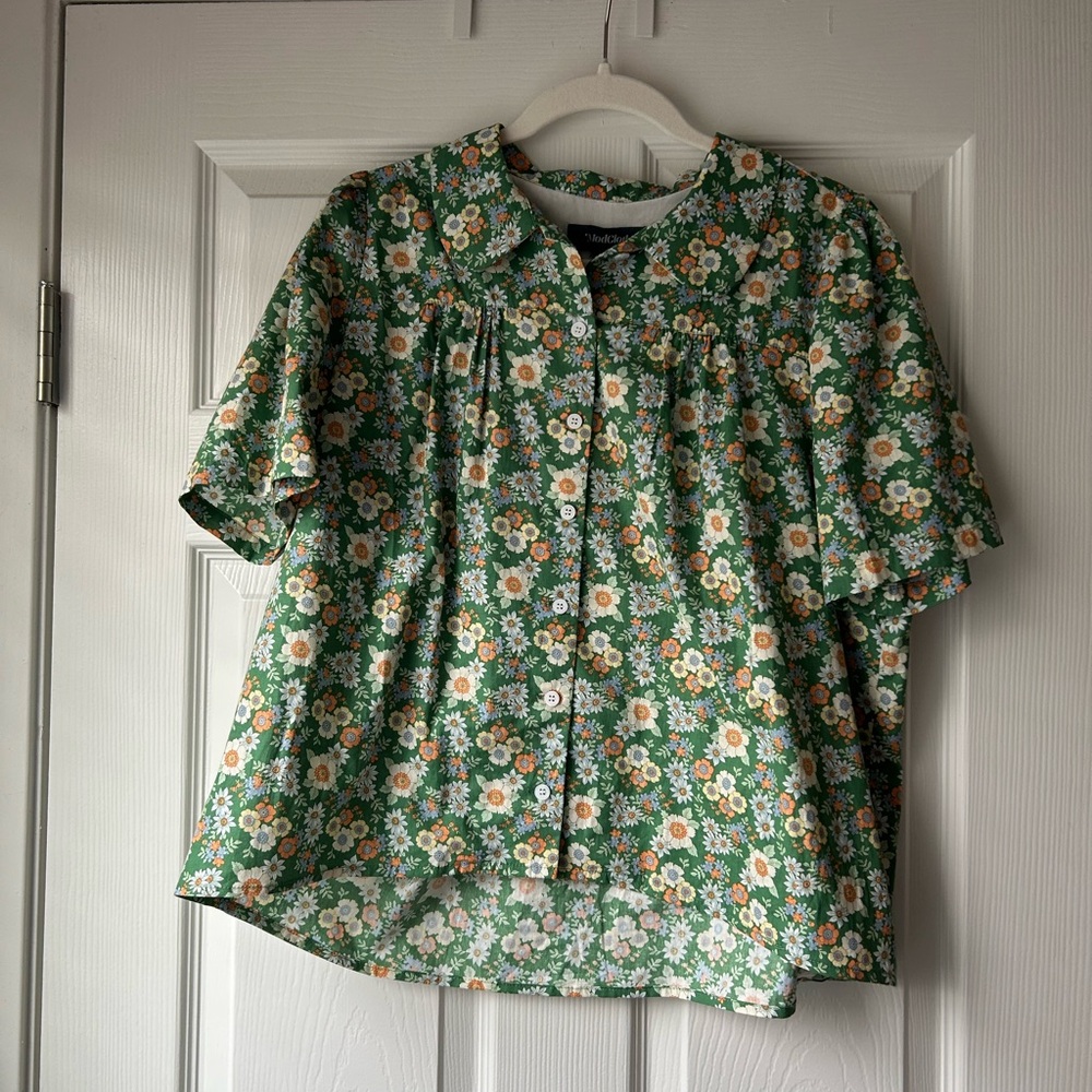 Modcloth Green Floral Button-Up Blouse